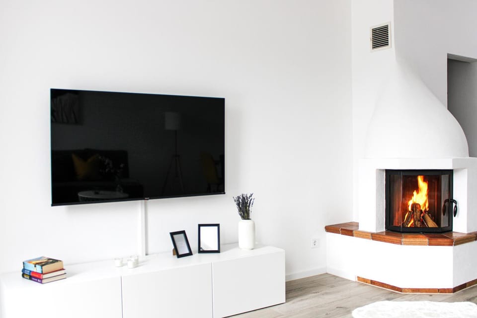 TV and multimedia, Evening entertainment, flat iron
