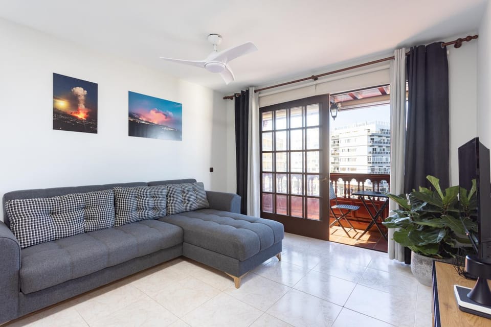 Home2Book Beachfront Canarian Style Balcony House Apartment in Puerto de la Cruz