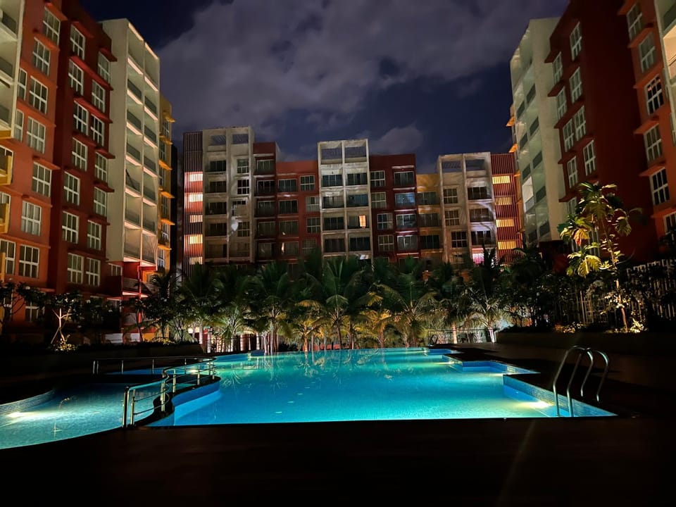 Pool view, Swimming pool, Swimming pool
