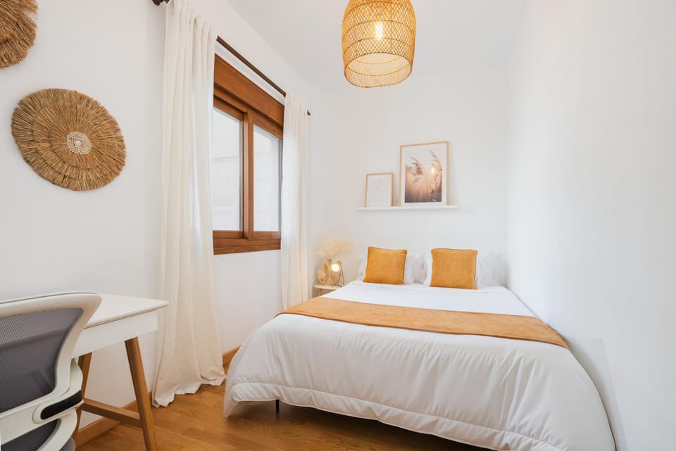 Bed, Bedroom