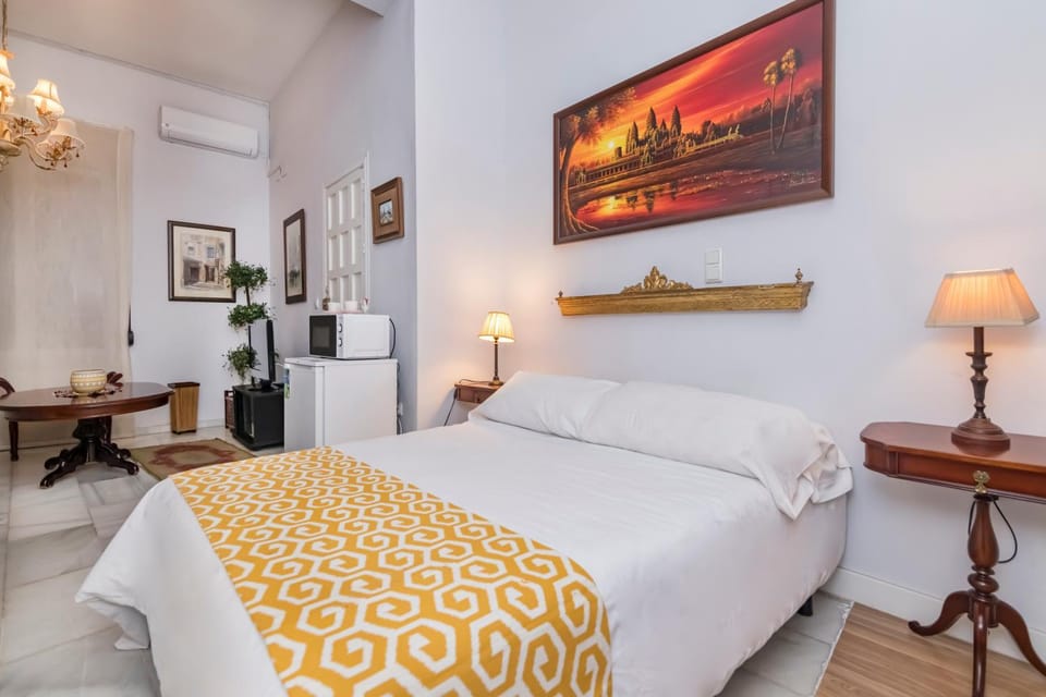 Bed, TV and multimedia, Photo of the whole room, Bedroom, air conditioner