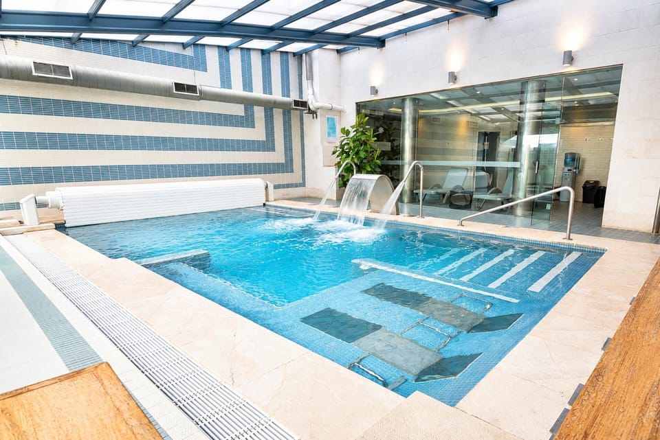 Pool view, Swimming pool