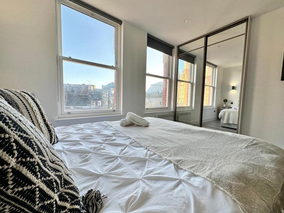 Sleek Stylish 1 Bedroom Leeds City Apartment Apartment in Leeds