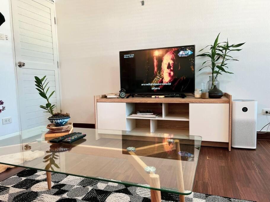Communal lounge/ TV room, TV and multimedia, Evening entertainment