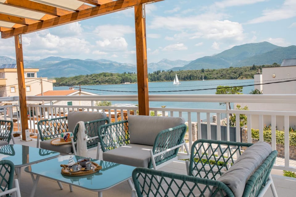 View (from property/room), Balcony/Terrace
