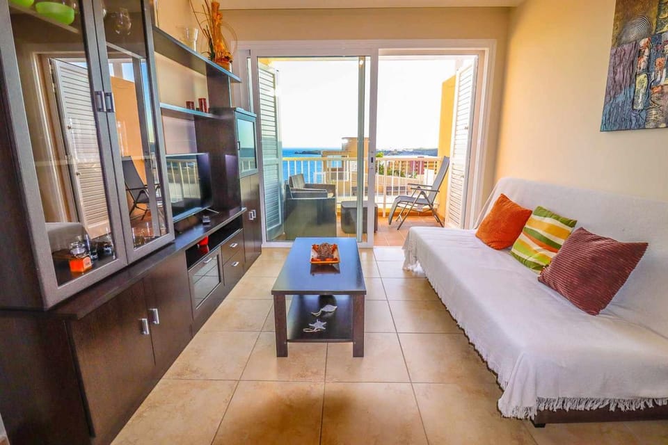 Natural landscape, TV and multimedia, View (from property/room), Balcony/Terrace, Living room, Photo of the whole room, Seating area