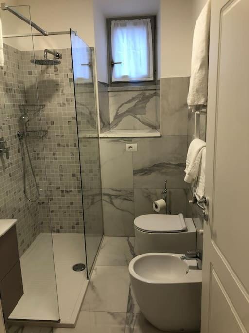 Shower, Bathroom, bidet