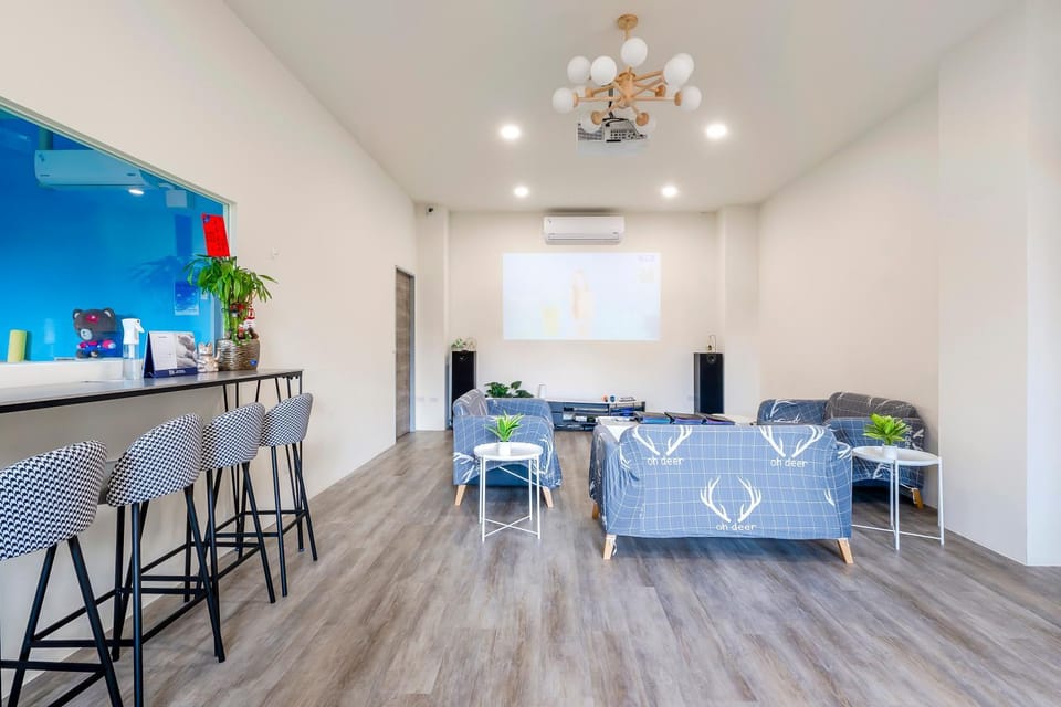 Living room, On site, Breakfast