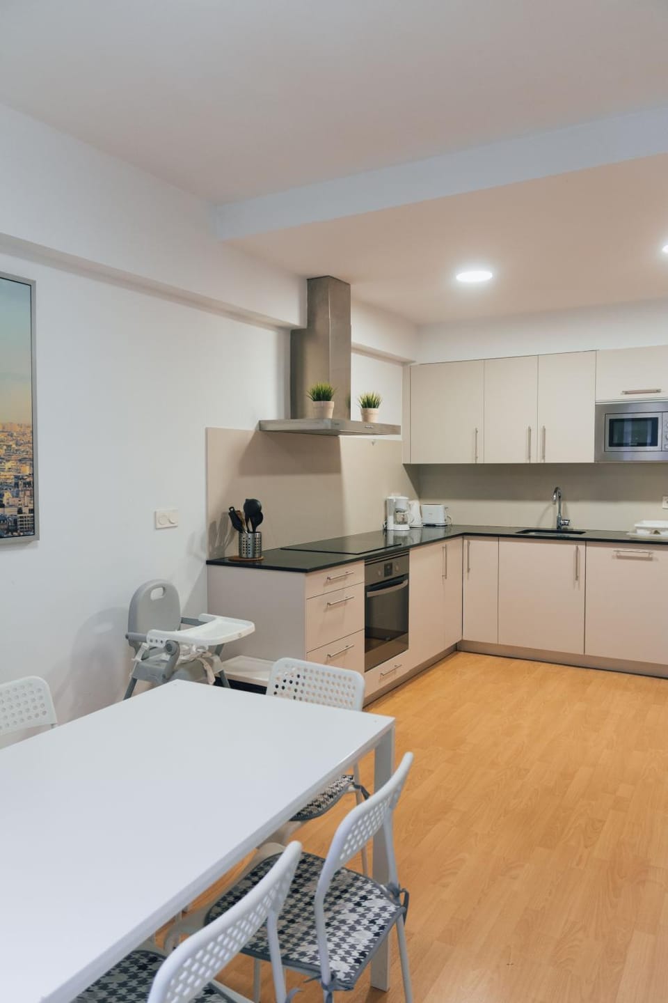 Kitchen or kitchenette, Communal kitchen, kitchen