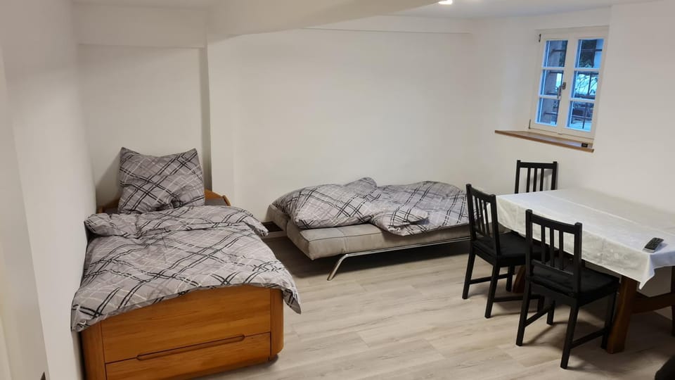 Bed, Living room