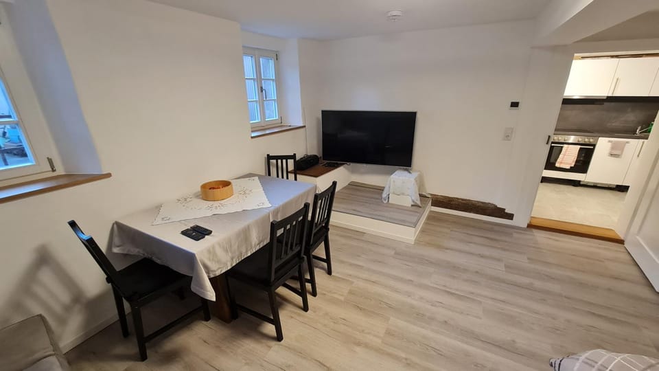 TV and multimedia, Living room, Dining area