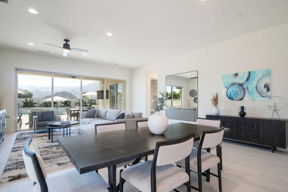 New Listing! Brand new home! Villa in La Quinta