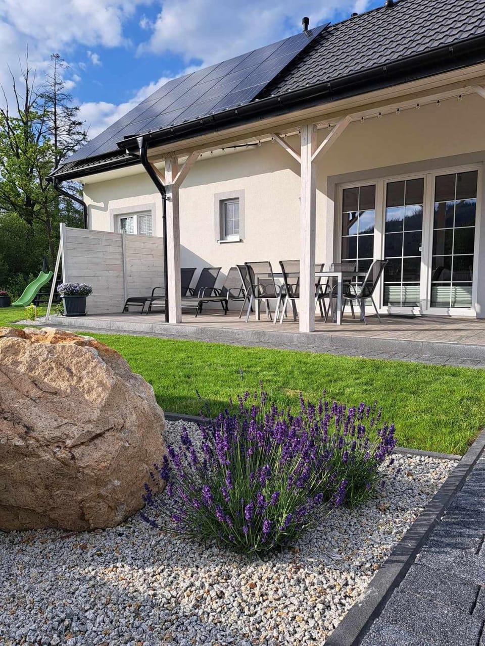 Patio, Day, Garden, Garden view