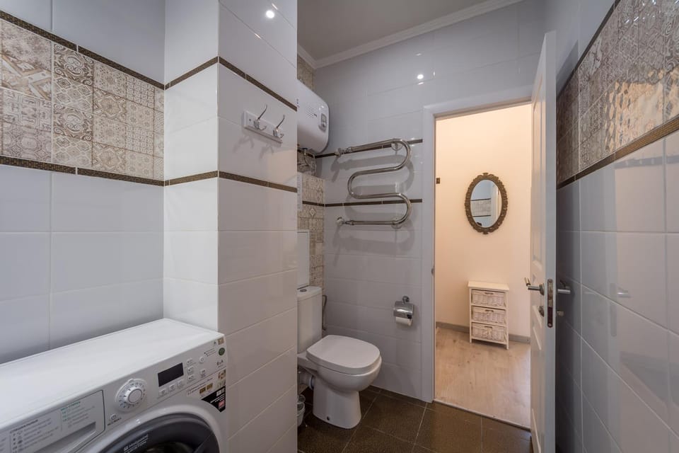 Toilet, Bathroom