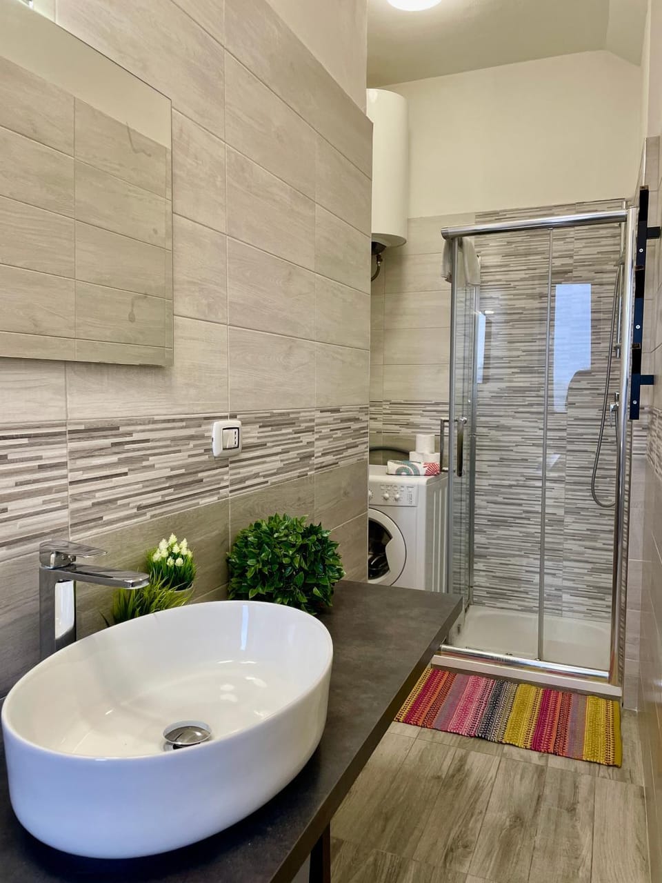 Shower, Bathroom, washing machine
