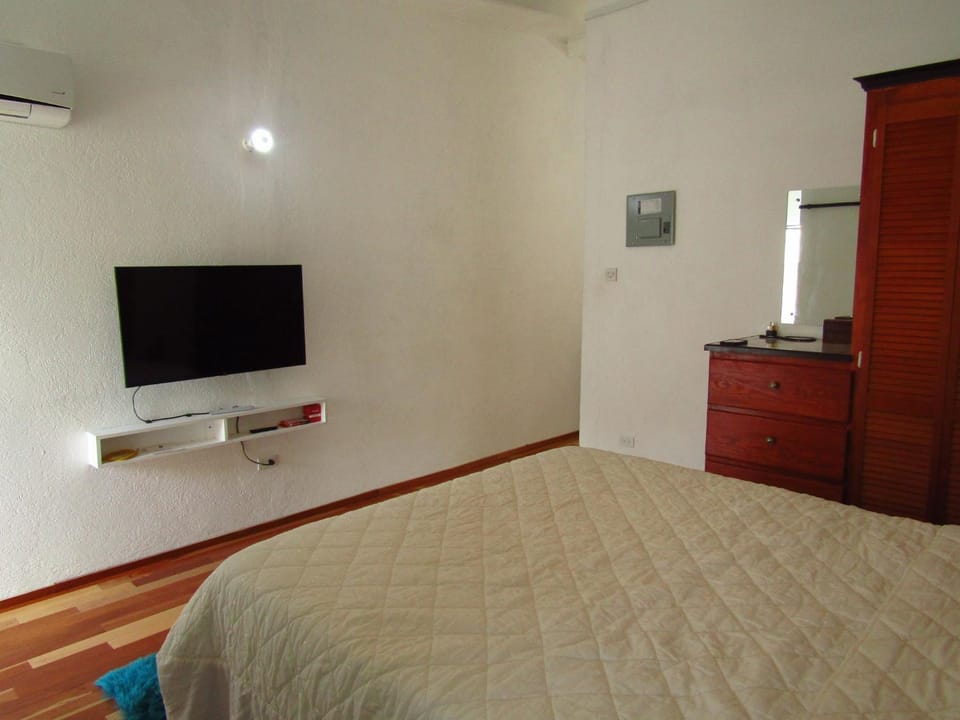 Bed, TV and multimedia