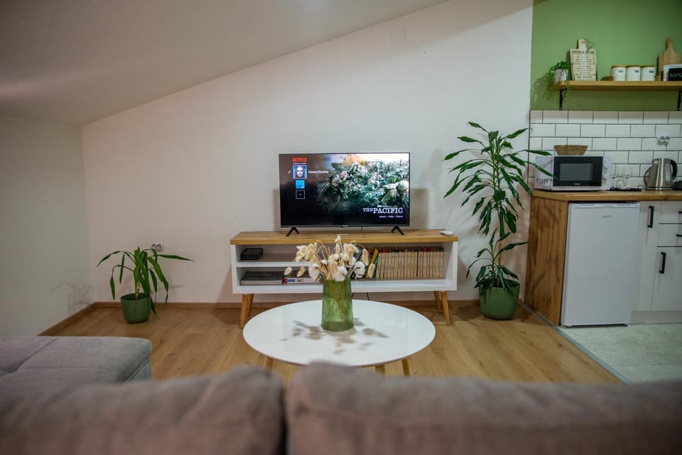 TV and multimedia, Seating area