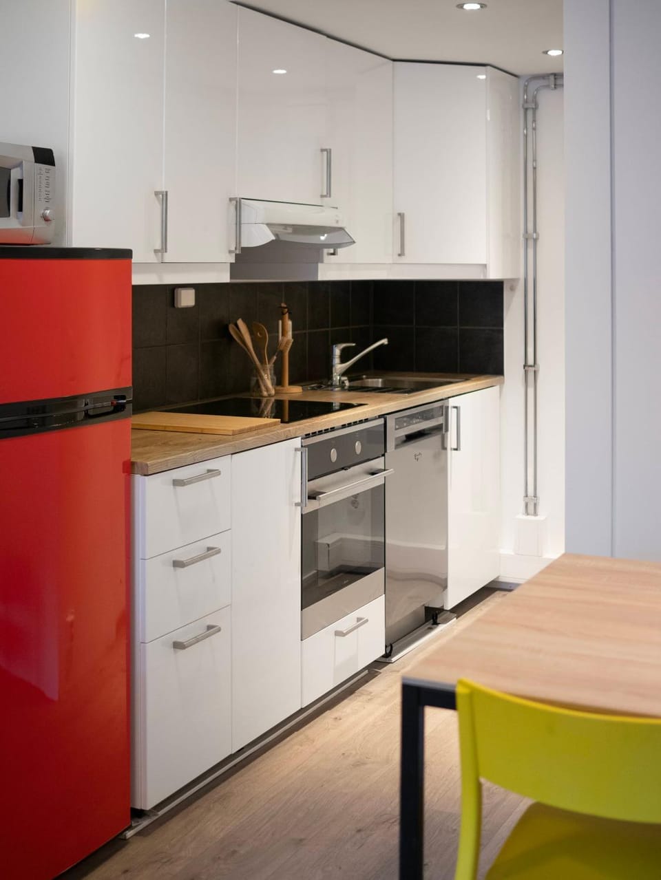 dishwasher, pet friendly, kitchen