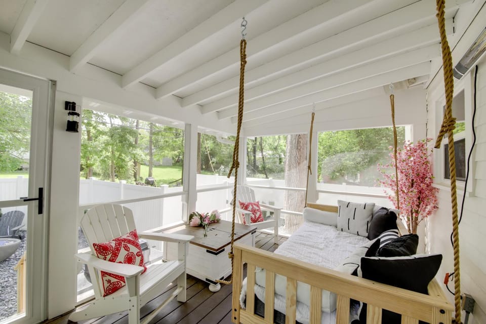 Renovated Bloomington Home - Steps to Campus! House in Bloomington