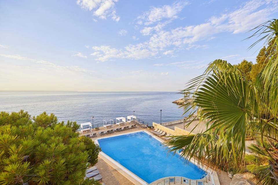 Pool view, Swimming pool