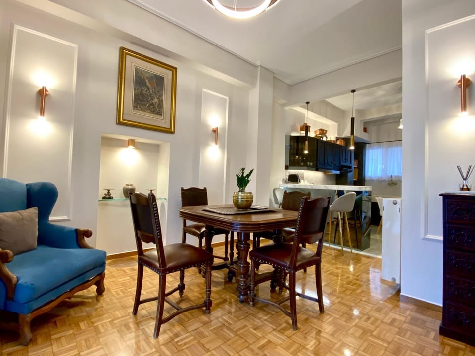 Living room, Dining area
