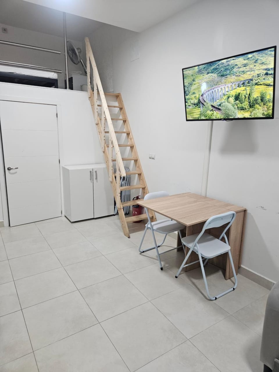 TV and multimedia, Dining area
