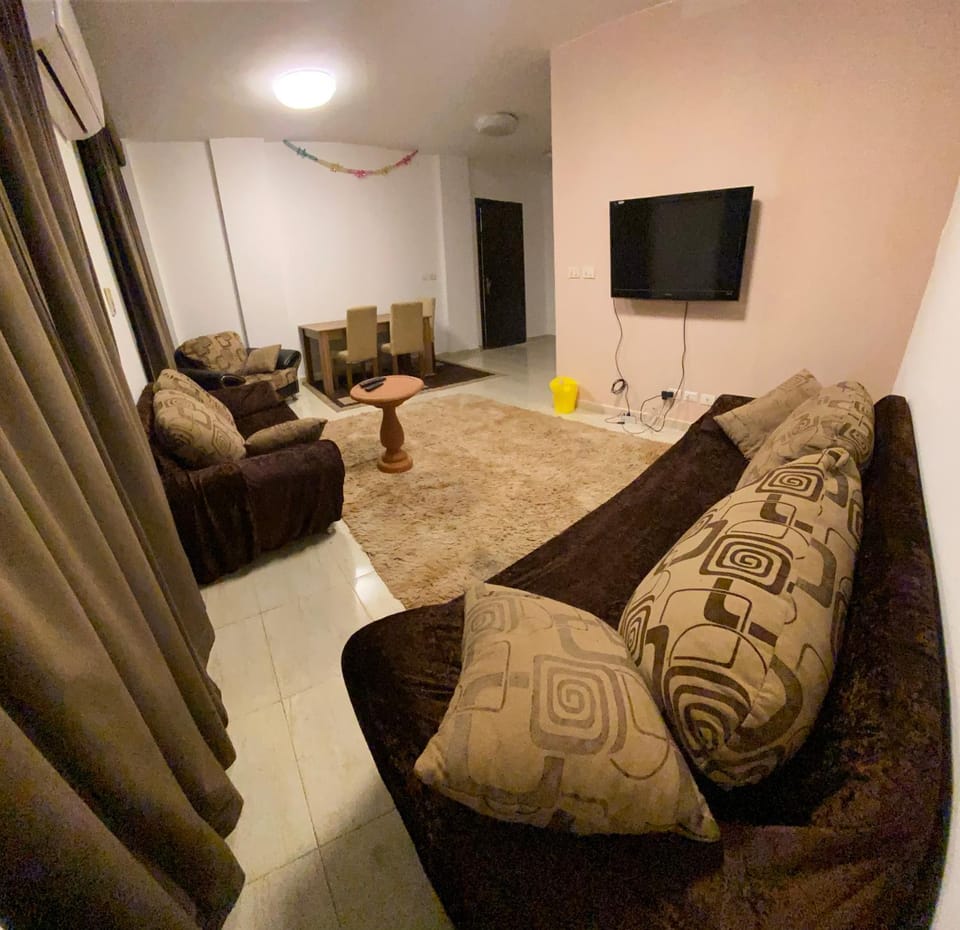Communal lounge/ TV room, TV and multimedia, Living room, Seating area, Evening entertainment