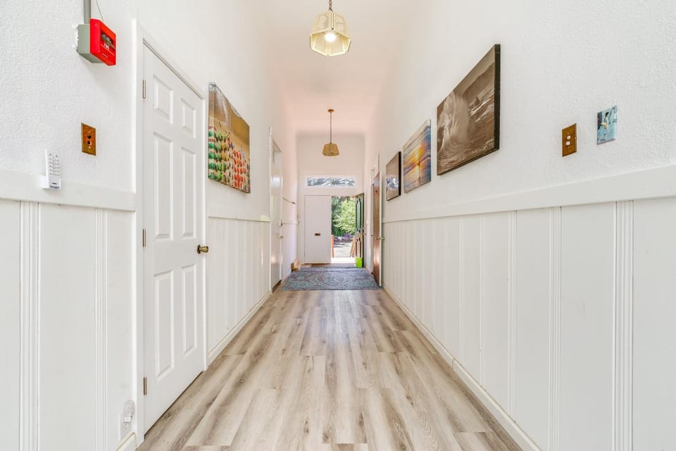Montara Apartment w/ Yard Near Beaches Apartment in Montara