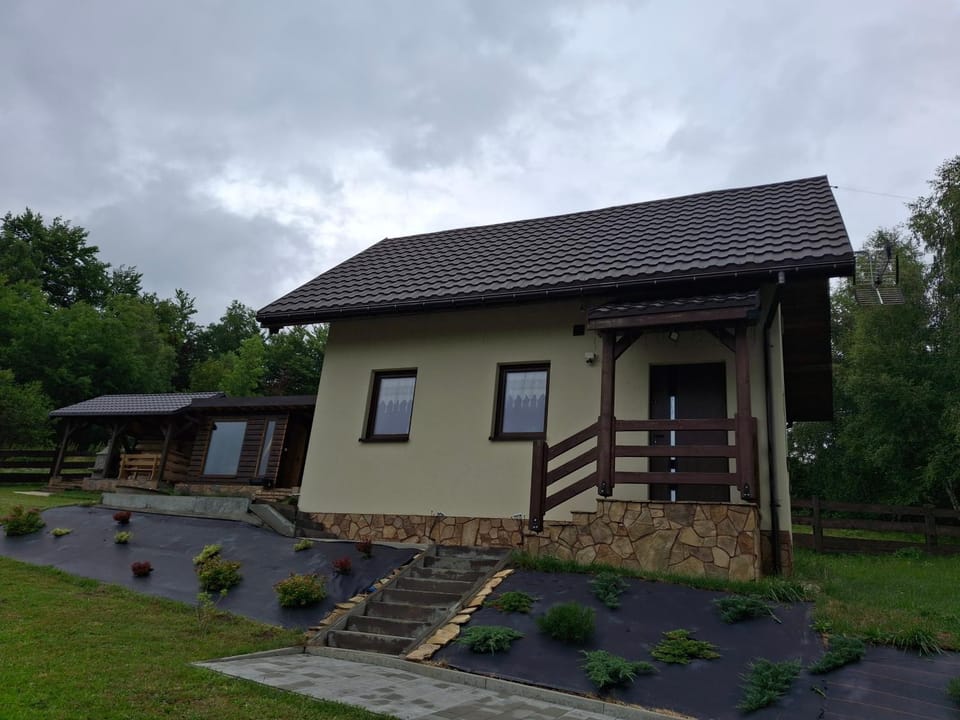 Property building, Garden, Garden view