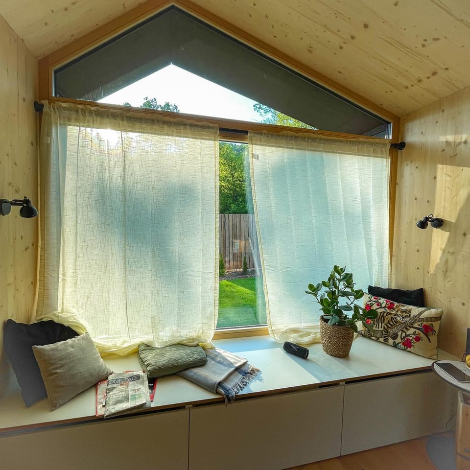 Living room, Garden view