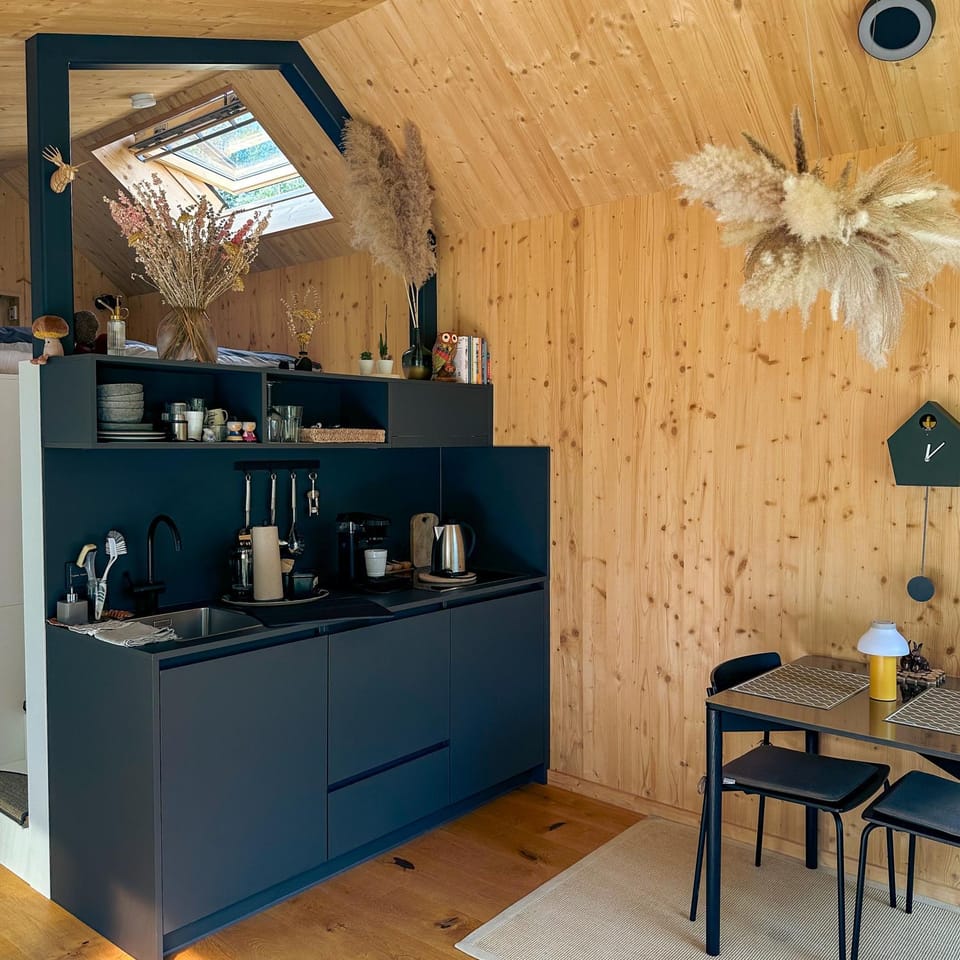 Coffee/tea facilities, Kitchen or kitchenette, kitchen