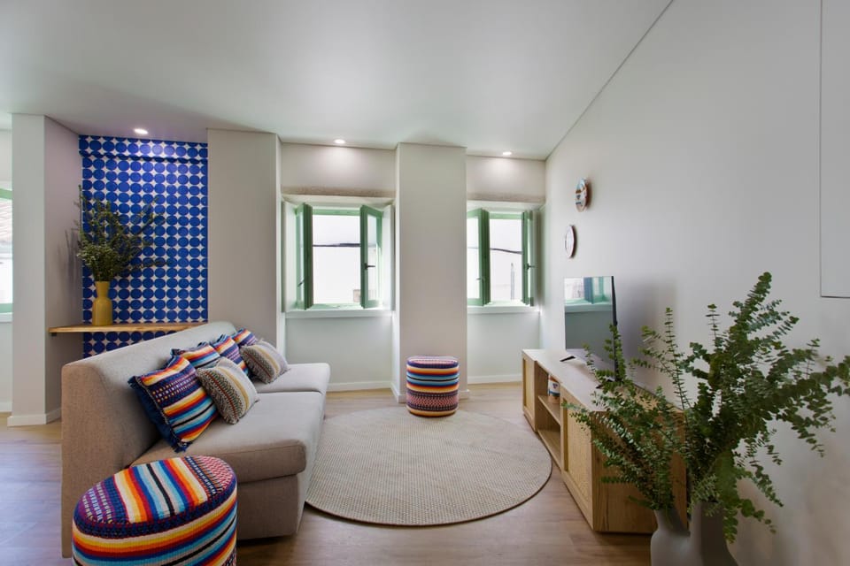 Boutique Rentals- SEA Breeze Apt Apartment in Porto