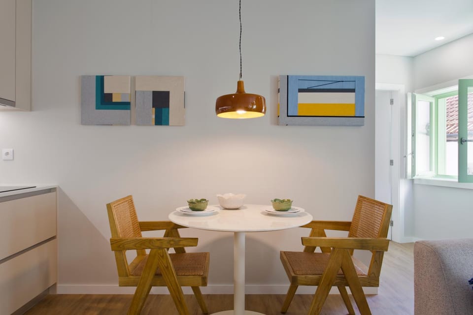 Boutique Rentals- SEA Breeze Apt Apartment in Porto