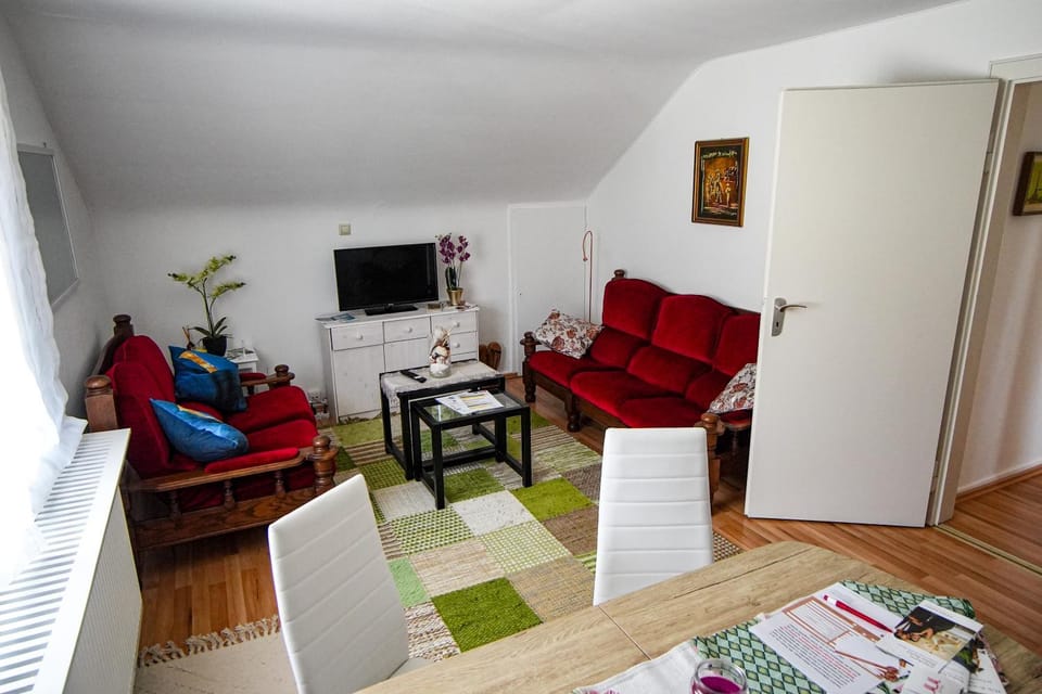 Living room, Seating area, Dining area