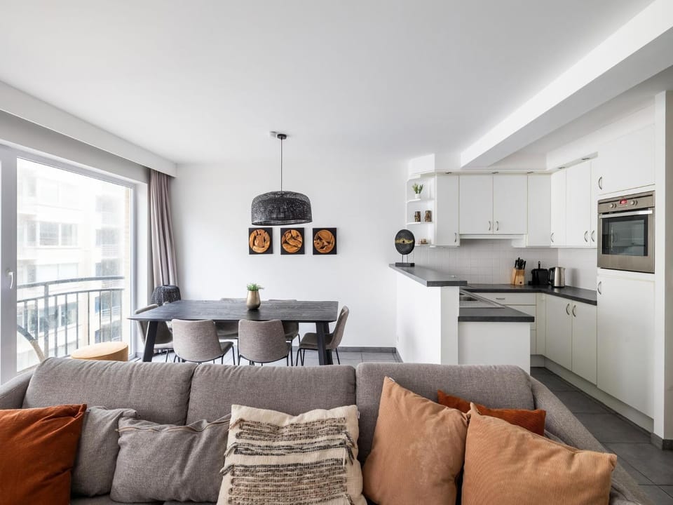 Kitchen or kitchenette, Living room, Dining area