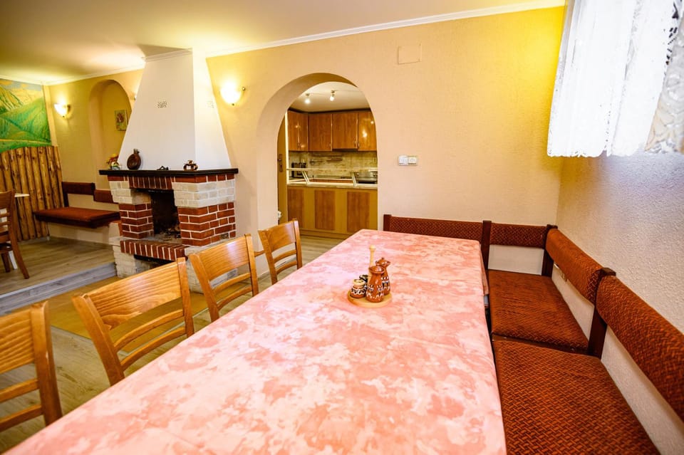 Lalev Guest House Bed and Breakfast in Bansko