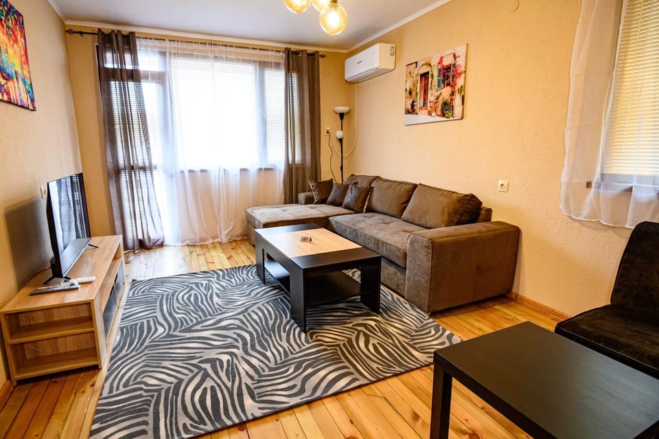 Communal lounge/ TV room, TV and multimedia