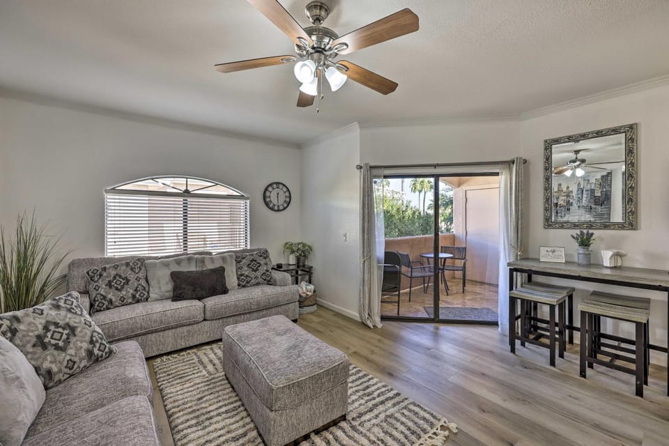 Families & Dogs Welcome! Phoenix Condo w/ Pool House in Avondale