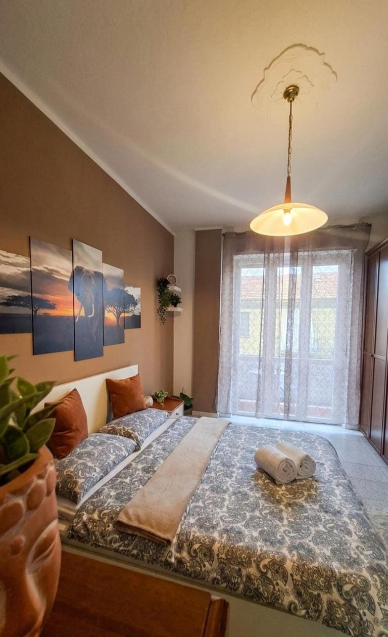 Intero appartamento luminoso e accogliente ! Apartment in Turin