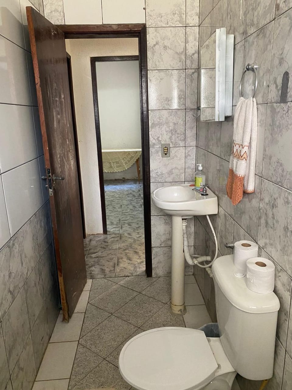 Apartamento Inteiro Central 2 Quartos e Kitnet Inteira 01 quarto Apartment in State of Paraná
