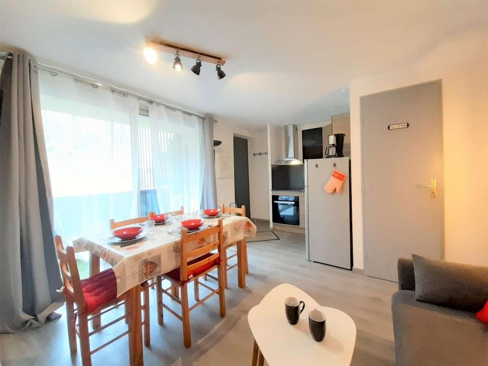 T3 6 pers à St-Lary-Soulan avec balcon, wifi et parking - FR-1-457-318 Apartment in Saint-Lary-Soulan