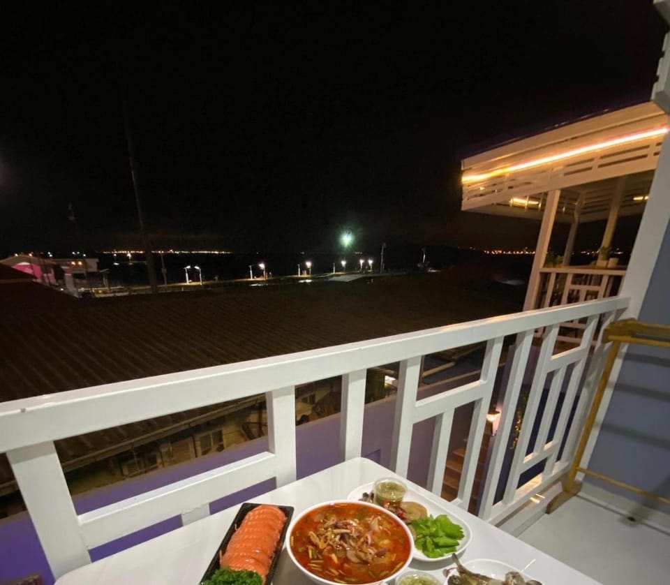 Baan Tipsukon Bed and Breakfast in Chon Buri Changwat