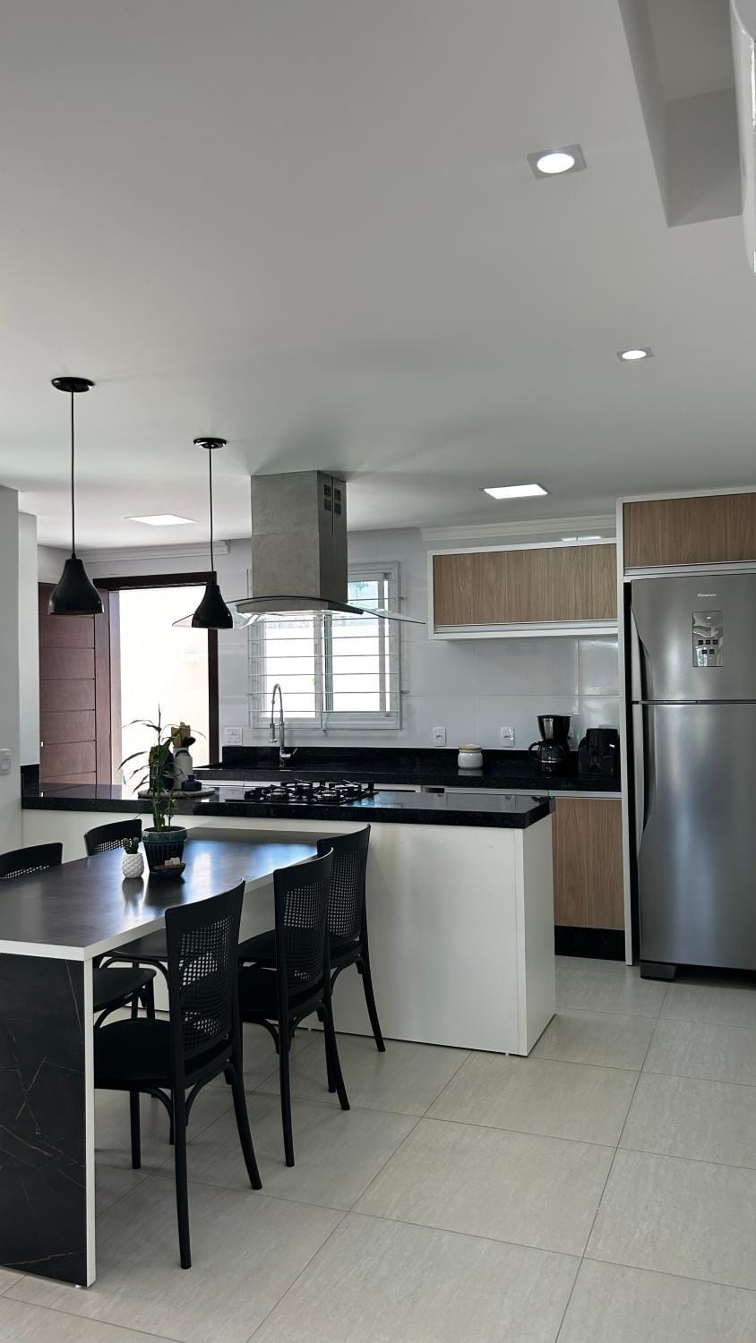 Kitchen or kitchenette, Dining area, minibar, pet friendly, stove