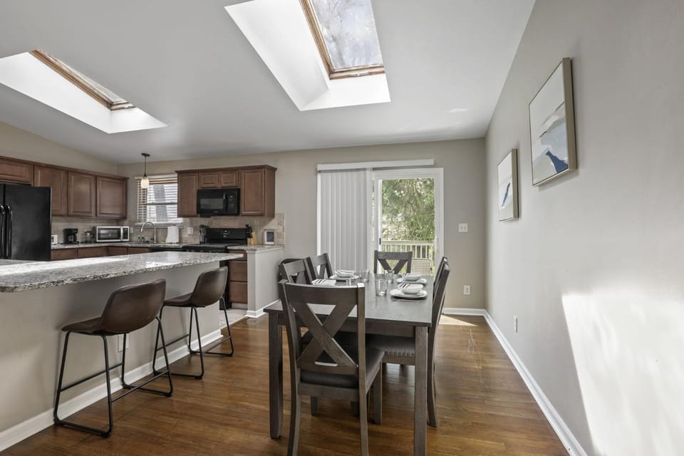 Housepitality - The Woodward Park Charmer - 4BR House in Ohio