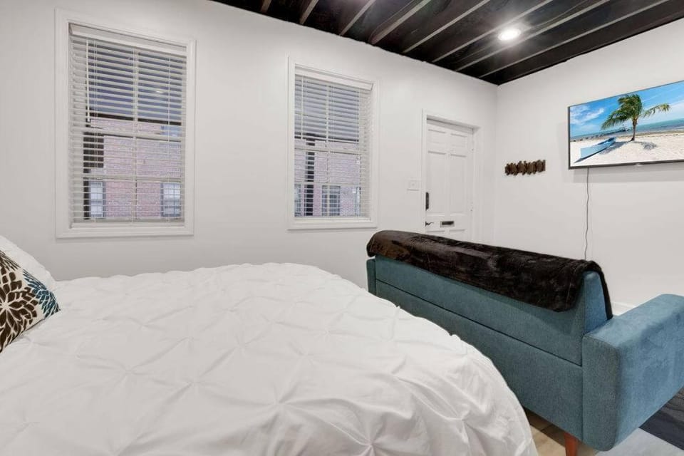 Housepitality - The Brandenburg Suite - Efficiency Apartment in German Village