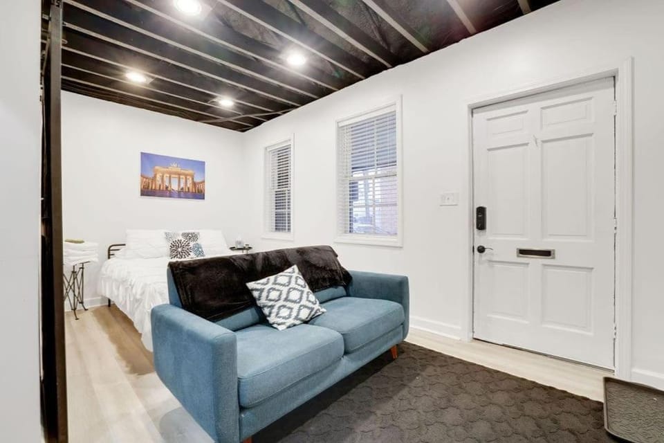 Housepitality - The Brandenburg Suite - Efficiency Apartment in German Village