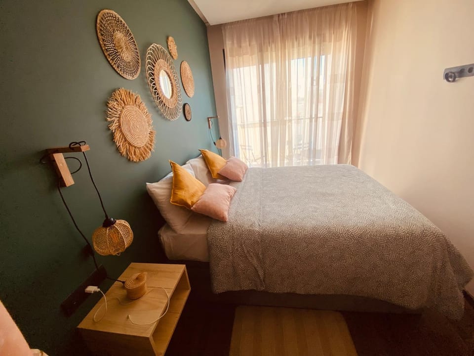Bed, Bedroom
