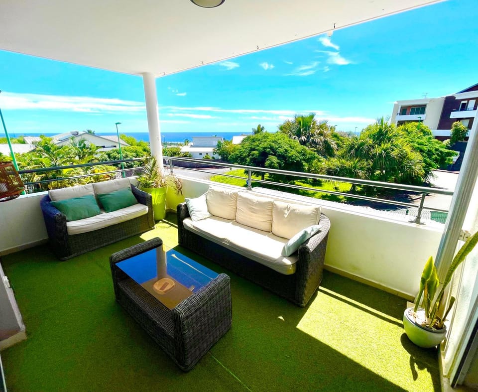 Patio, Day, Natural landscape, View (from property/room), Balcony/Terrace, Sea view