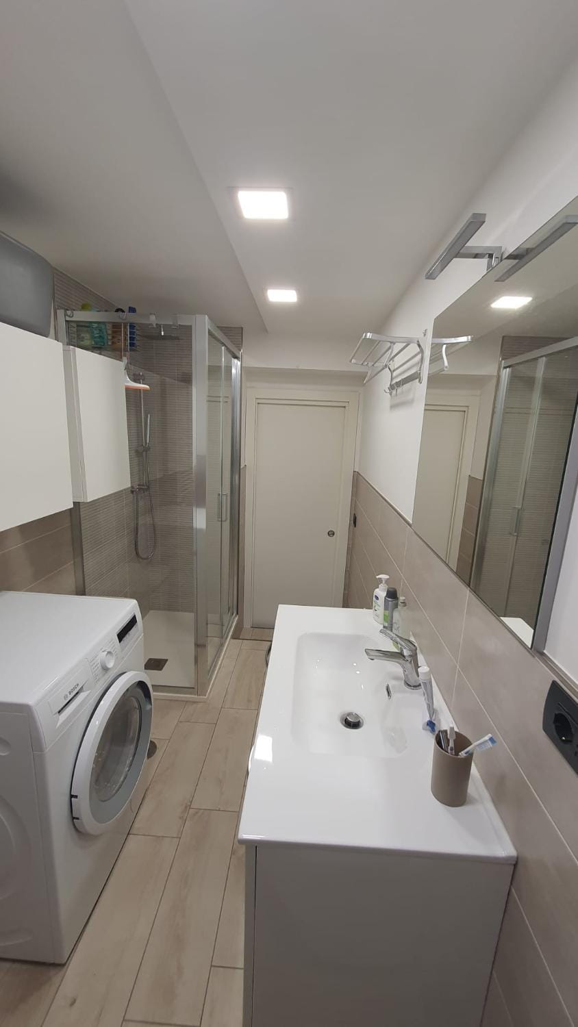 Shower, Bathroom, washing machine, dryer