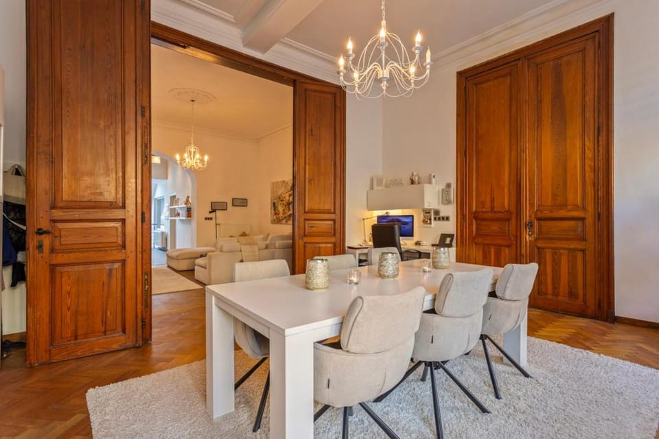 Property building, Dining area, Breakfast